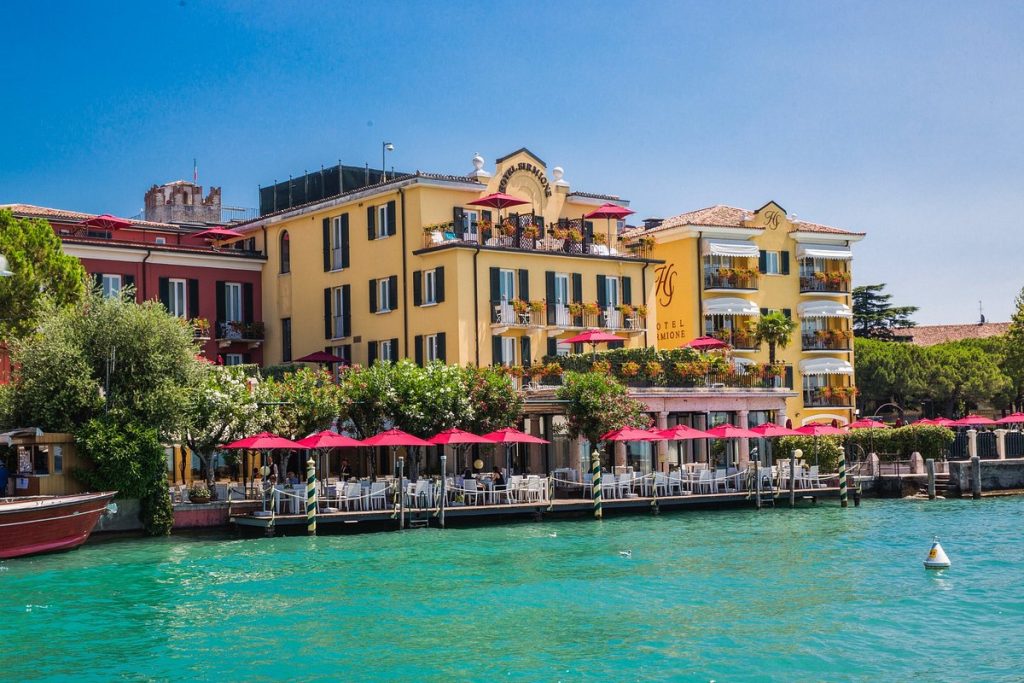 بحيرة غاردا الشمال الايطالي Lake Garda