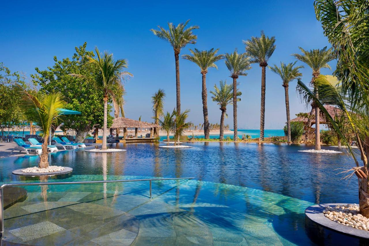 فندق انانتارا جزر العالم دبي